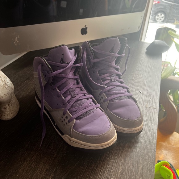 Retro purple Jordan flight hi-tops - Picture 3 of 3